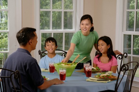family-eating-at-the-table_450.jpg